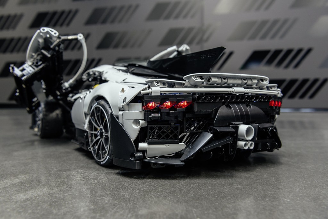 Mercedes-AMG One模型香港正式開售