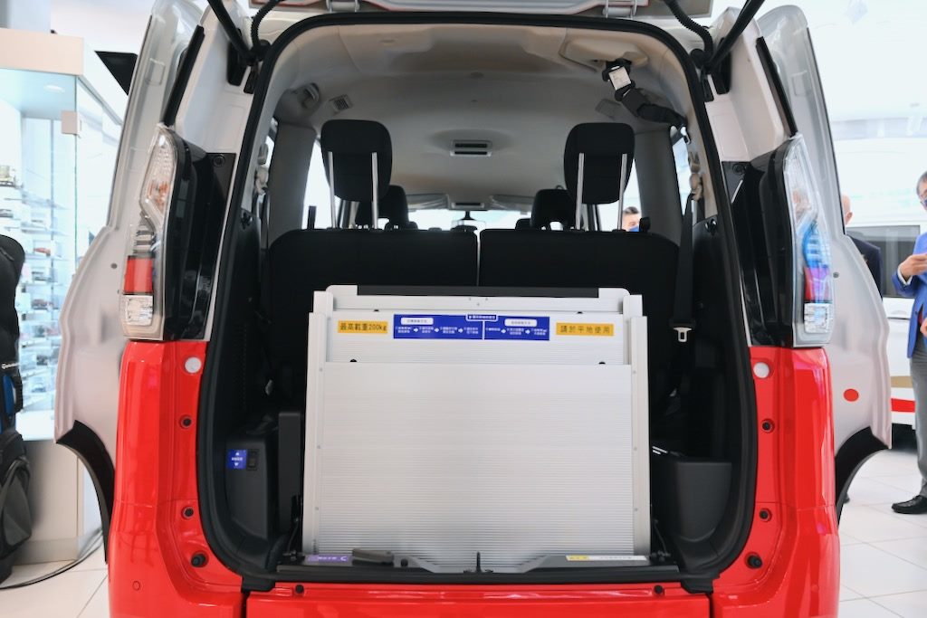 Nissan Serena e-Power無障礙的士